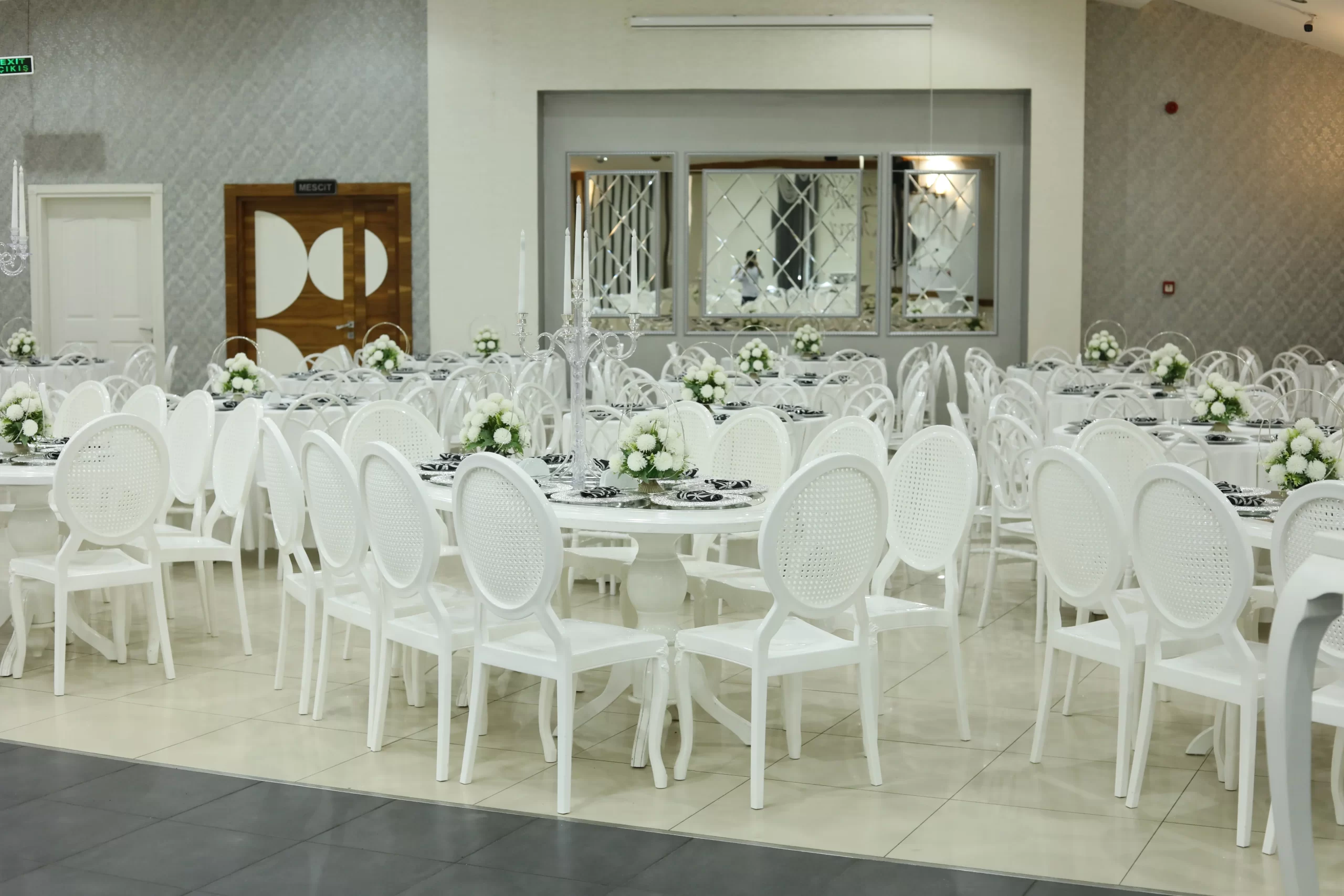 Güneştepe Davet Salon Teras giriş ve karşılama alanı — Bursa davet salonu